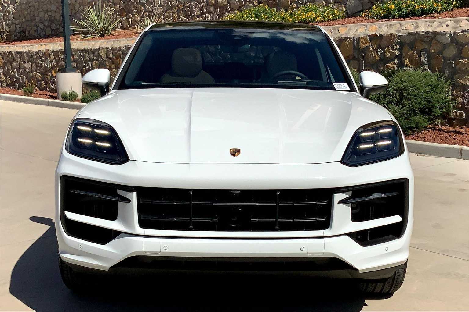 2025 Porsche Cayenne E-Hybrid Coupe photo 10