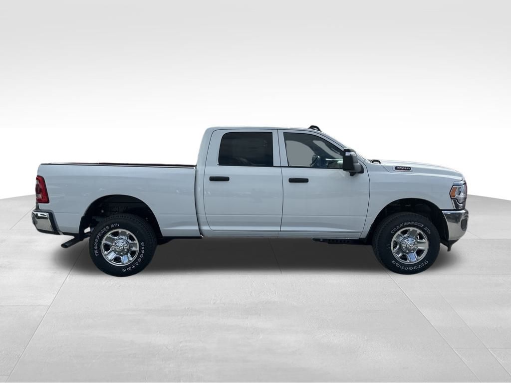 2024 Ram 3500 Tradesman photo 2