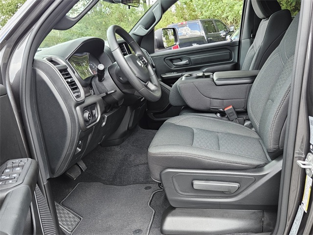 2025 Ram 1500 Tradesman photo 5