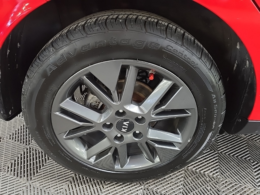 2020 Kia Soul EX photo 13