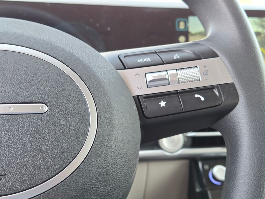 2025 Hyundai Tucson SEL photo 26