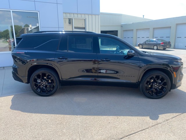 Used 2024 Chevrolet Traverse RS with VIN 1GNEVLKS2RJ159818 for sale in Kansas City