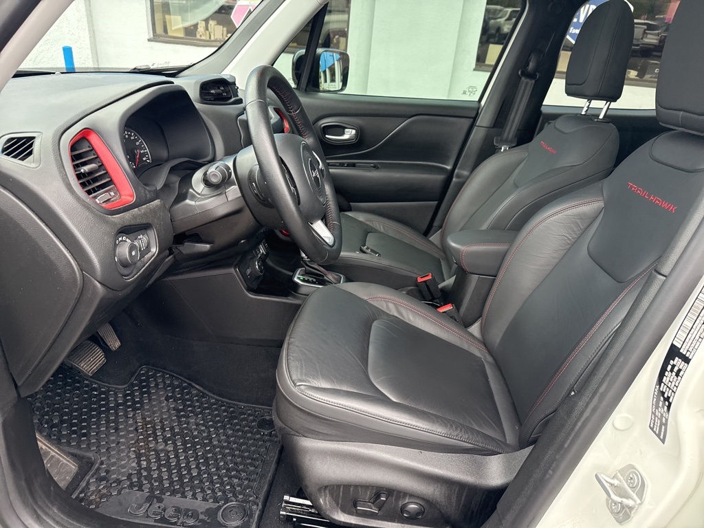2023 Jeep Renegade Trailhawk photo 17