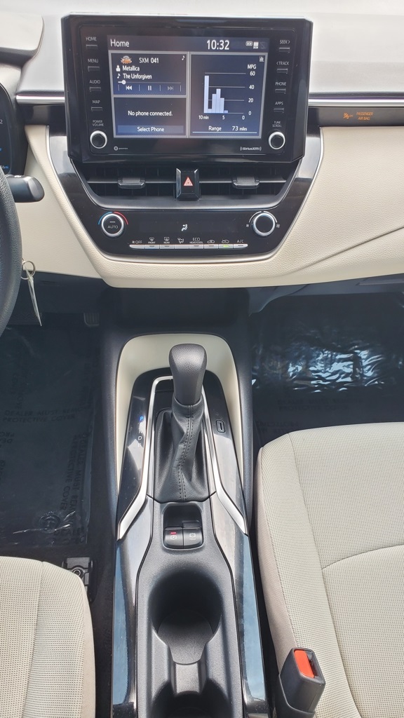 2022 Toyota Corolla LE photo 21