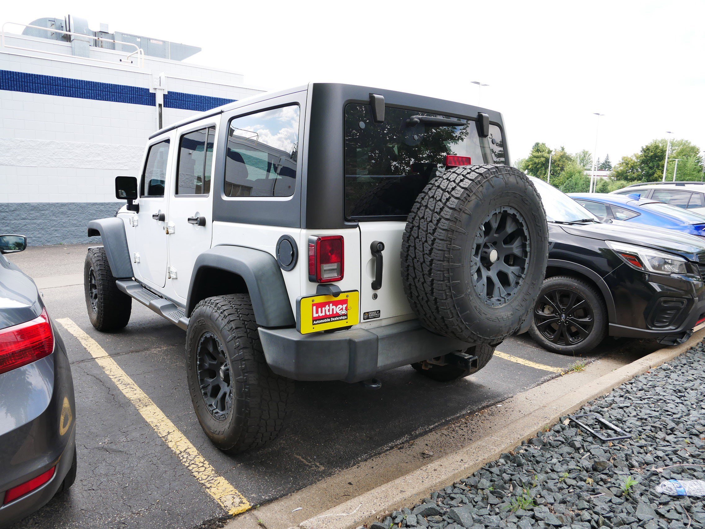 2016 Jeep Wrangler Unlimited Sport photo 4