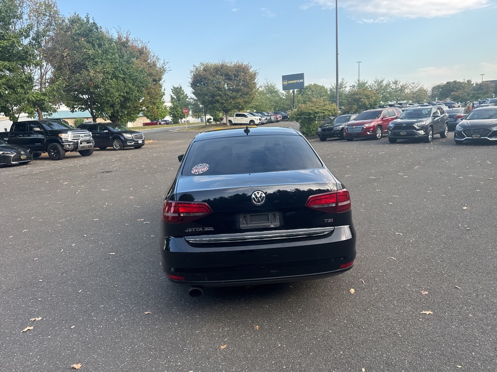2017 Volkswagen Jetta 1.8T SEL photo 6