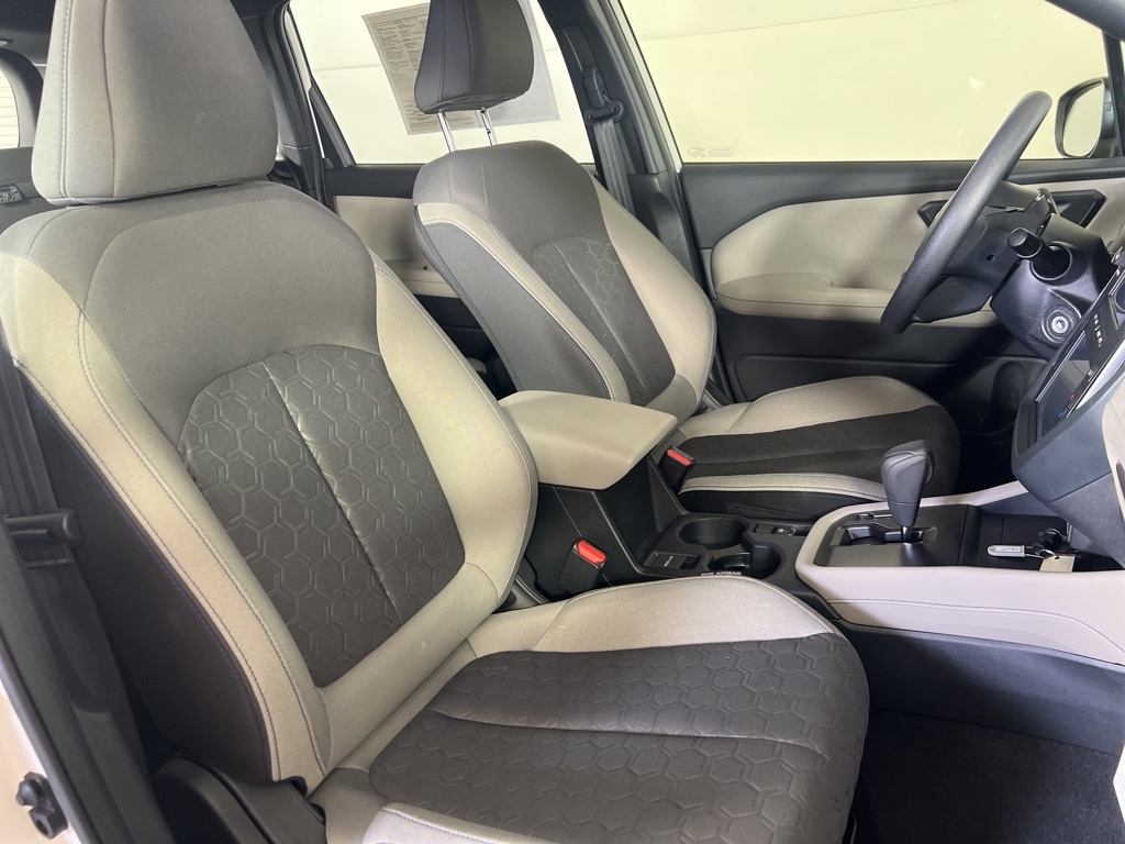 2025 Subaru Forester Base photo 7