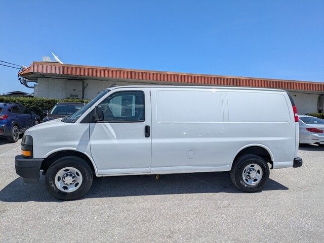 2021 Chevrolet Express 2500 Cargo photo 3