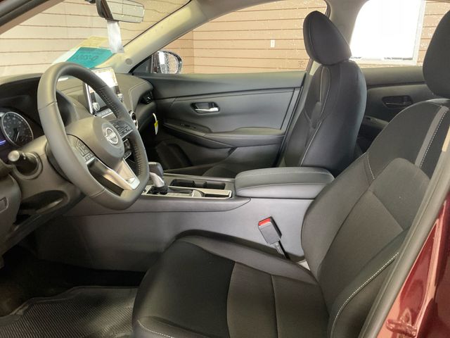 2025 Nissan Sentra SV photo 9