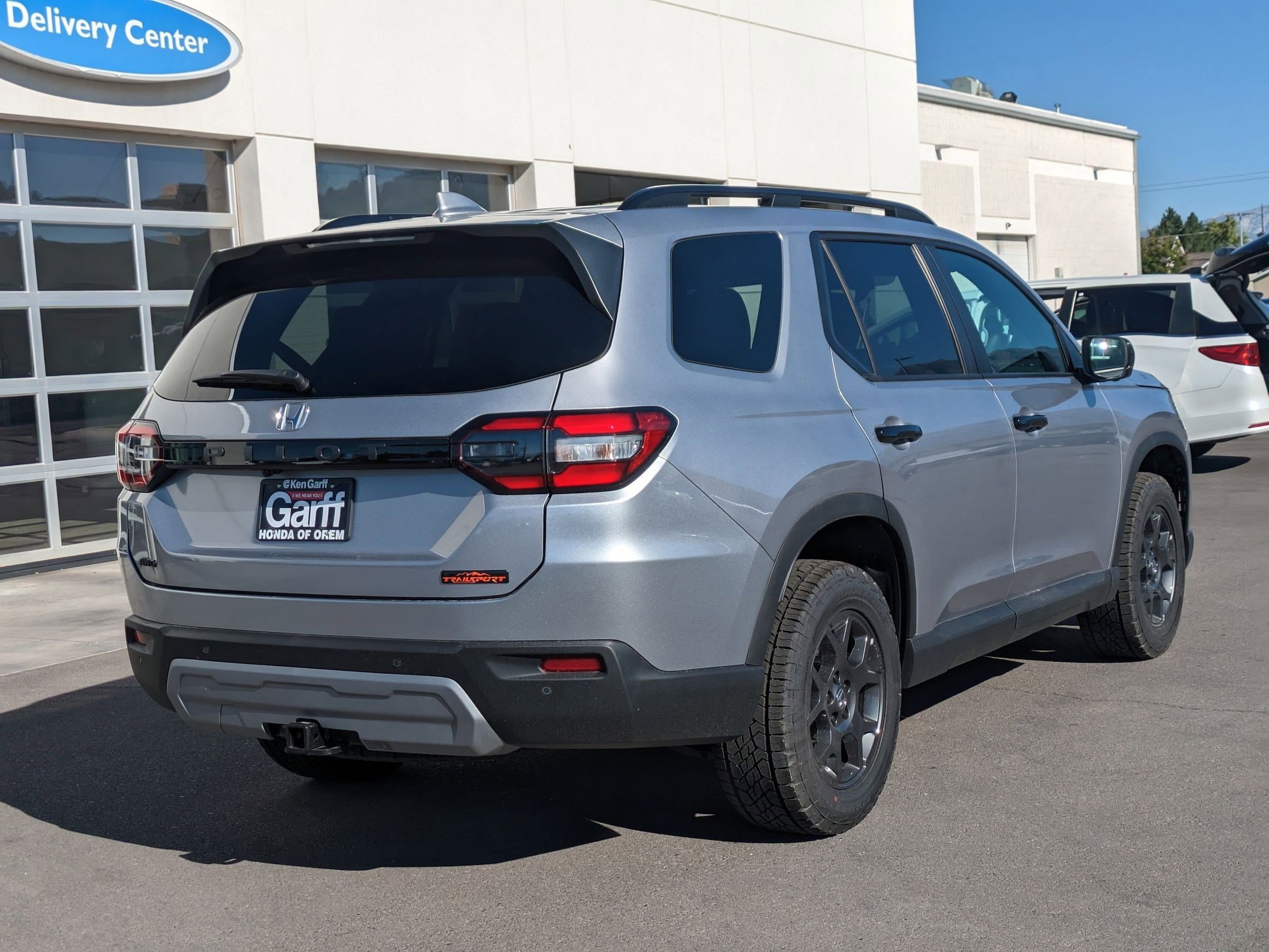 2025 Honda Pilot TrailSport photo 3