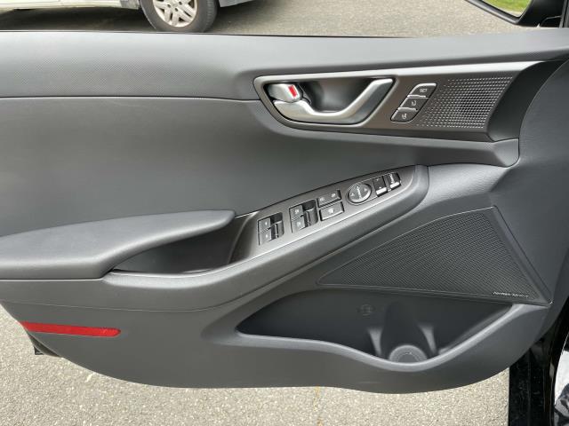 2021 Hyundai Ioniq Plug-In Hybrid Limited photo 13