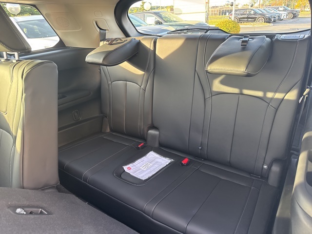2026 Infiniti QX60 Luxe AWD photo 7