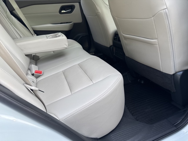 2023 Nissan Rogue SL photo 8