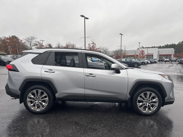 2019 Toyota RAV4 Limited photo 2