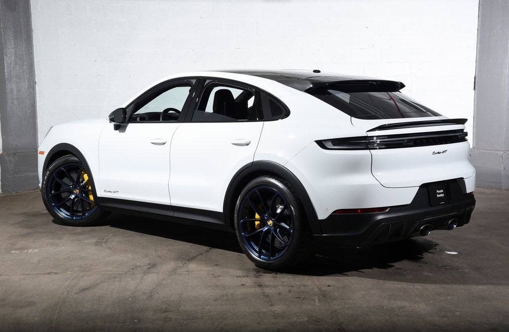 2024 Porsche Cayenne Coupe Turbo GT photo 2