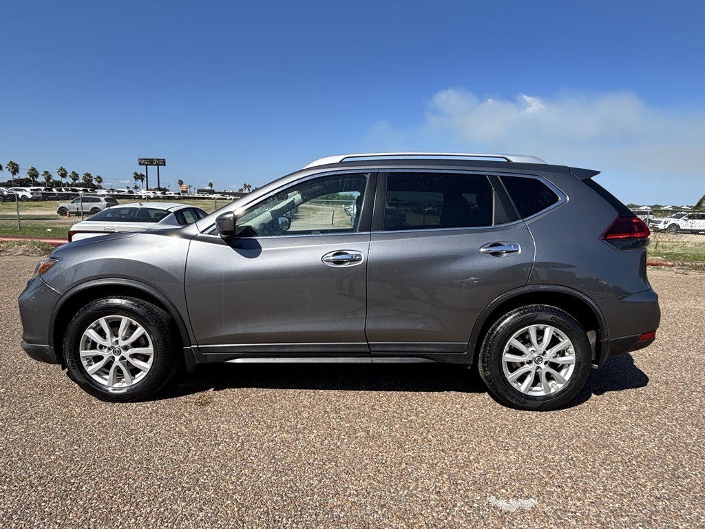 2019 Nissan Rogue SV photo 2