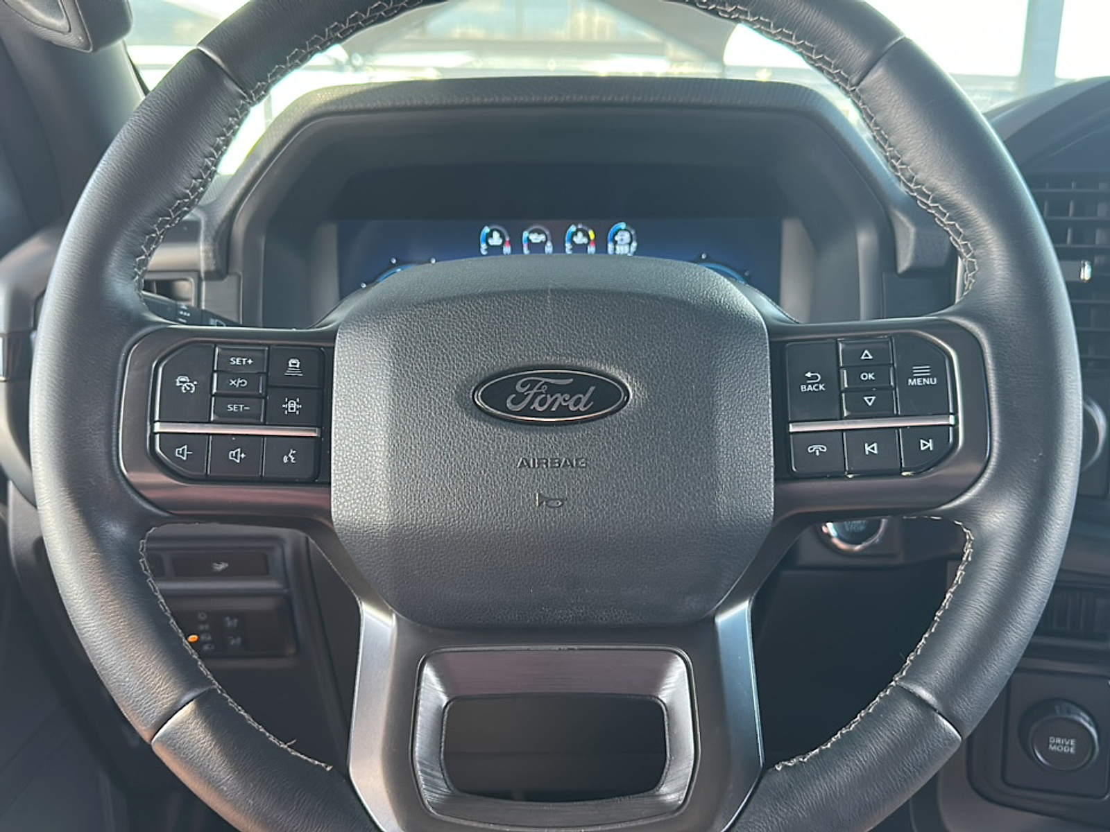 2024 Ford F-150 XLT photo 12