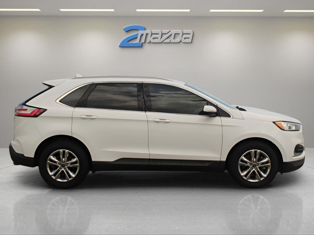 2020 Ford Edge SEL photo 6