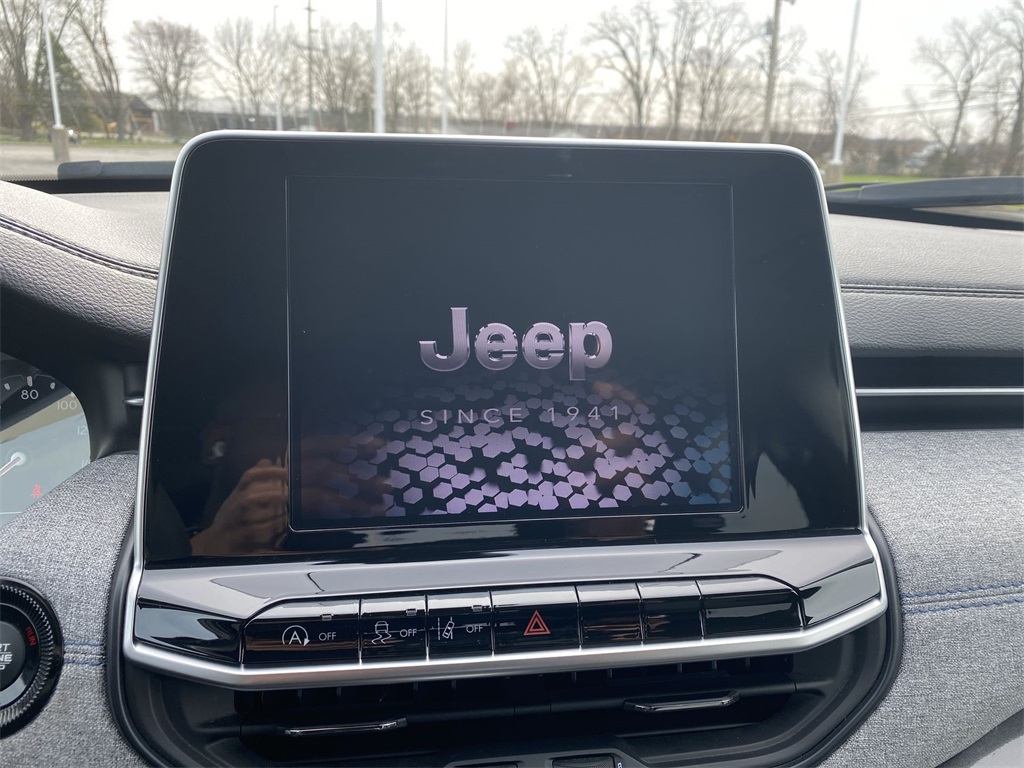 2022 Jeep Compass Latitude photo 15