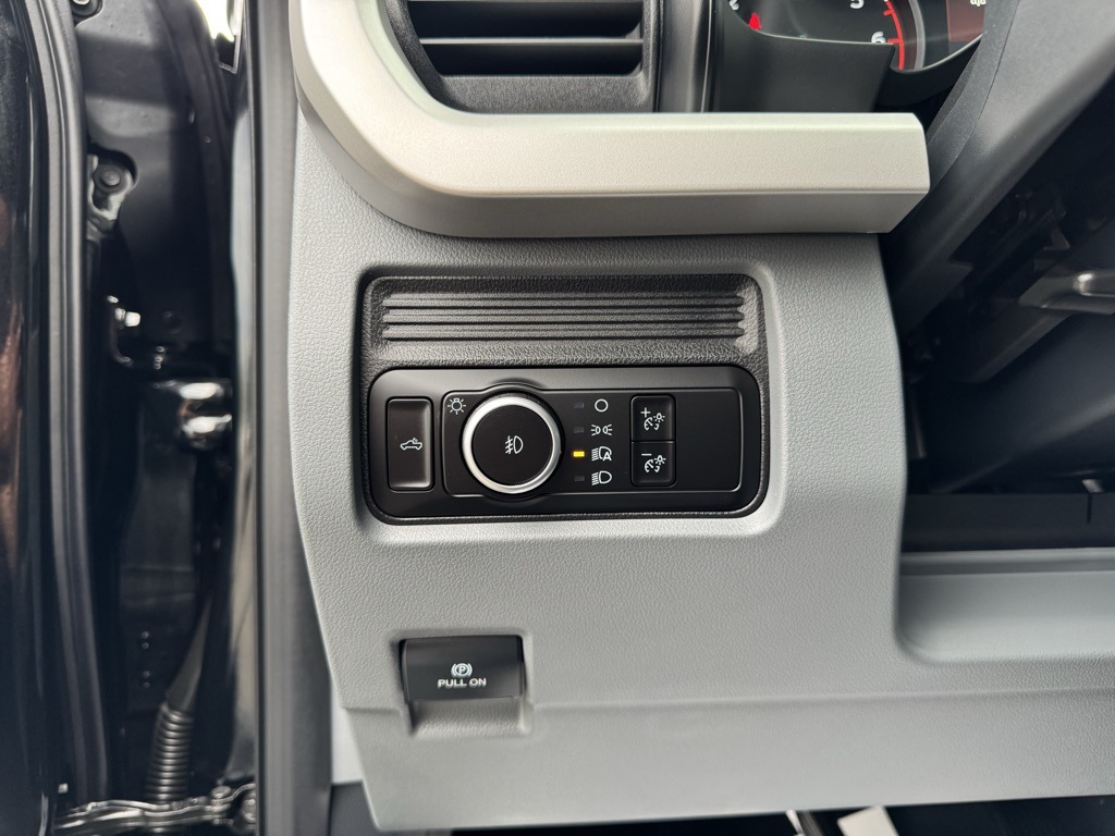 2025 Ford F-250 XL photo 10