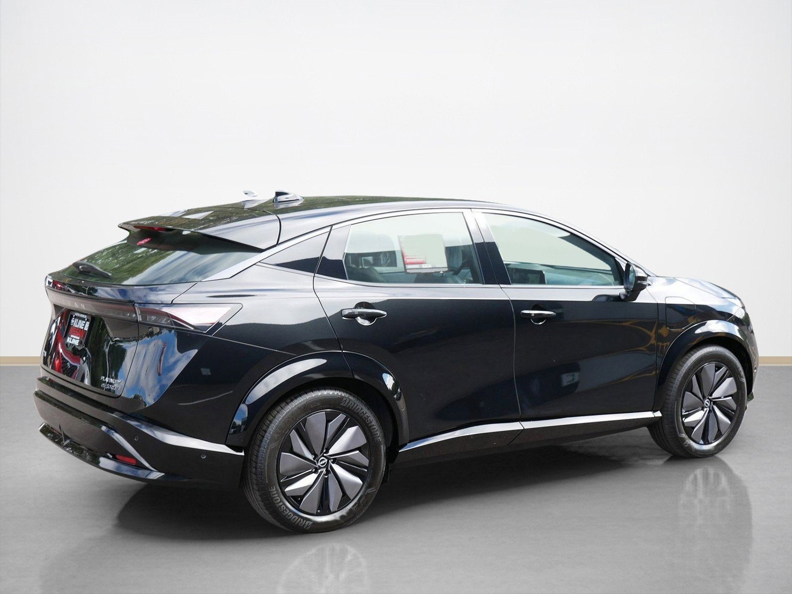 2024 Nissan ARIYA Platinum e-4ORCE photo 3