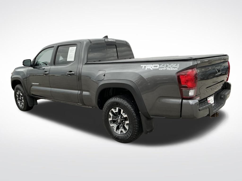 2018 Toyota Tacoma TRD Off-Road photo 3