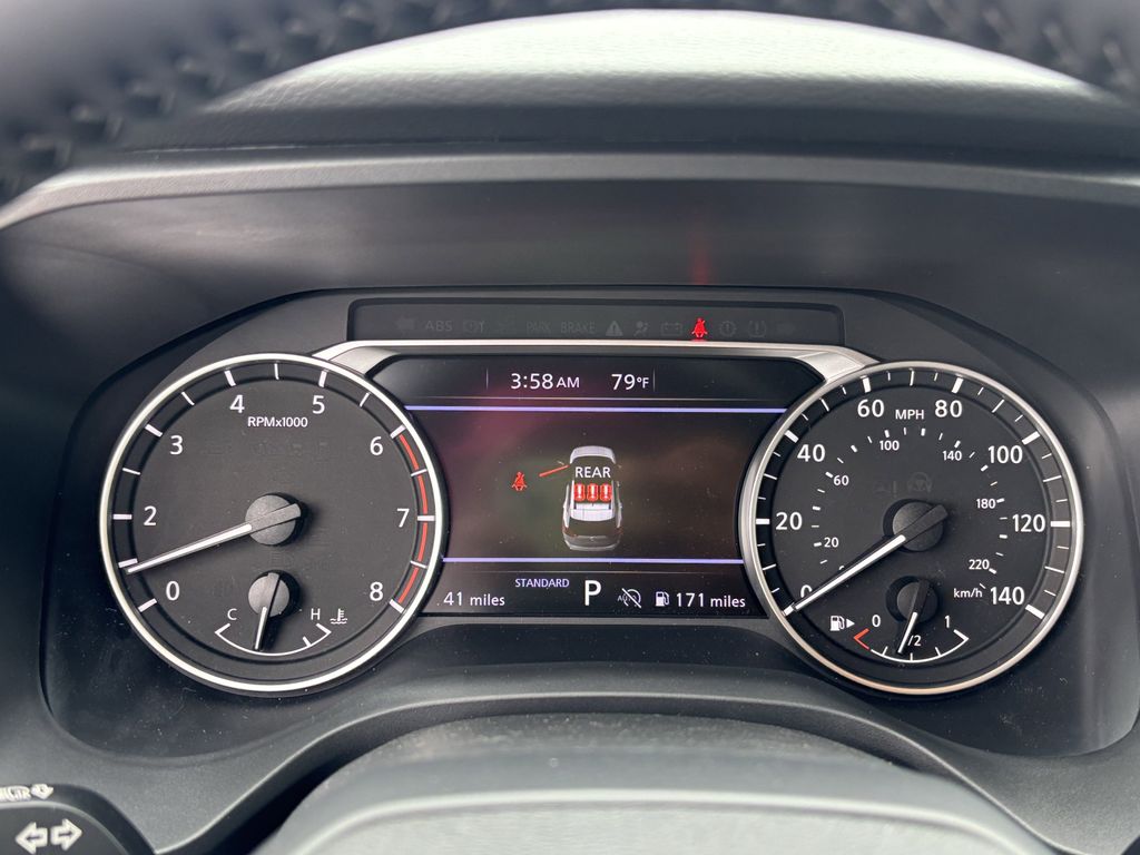 2025 Nissan Rogue SV photo 10