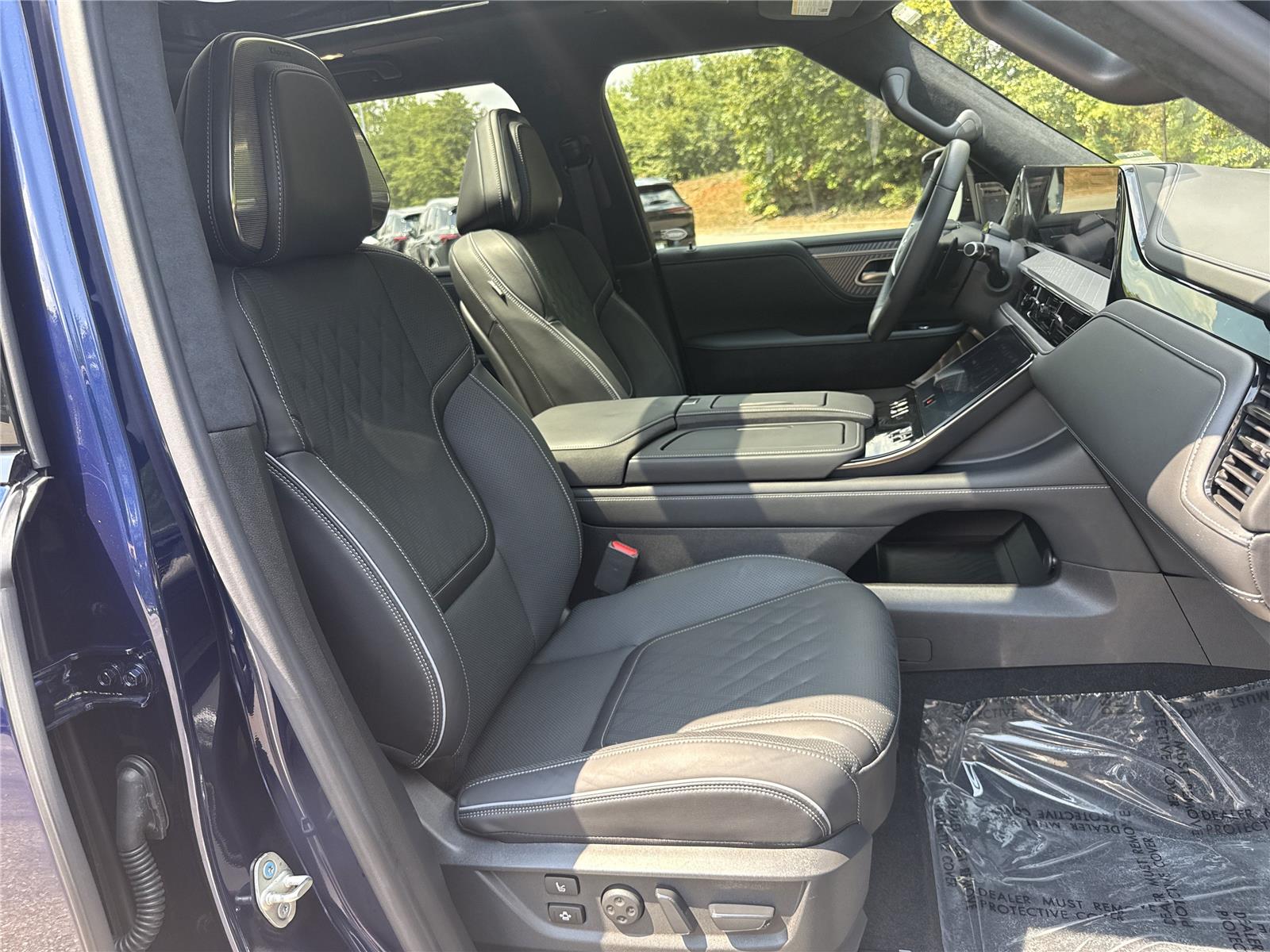 2025 Infiniti QX80 photo 22