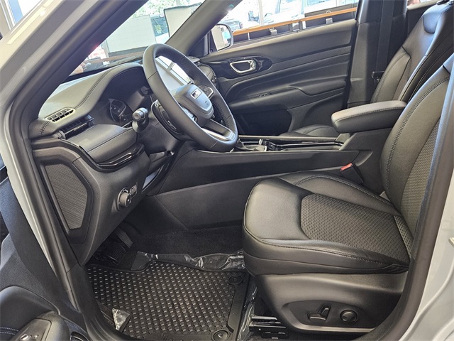 2026 Jeep Compass Latitude photo 5