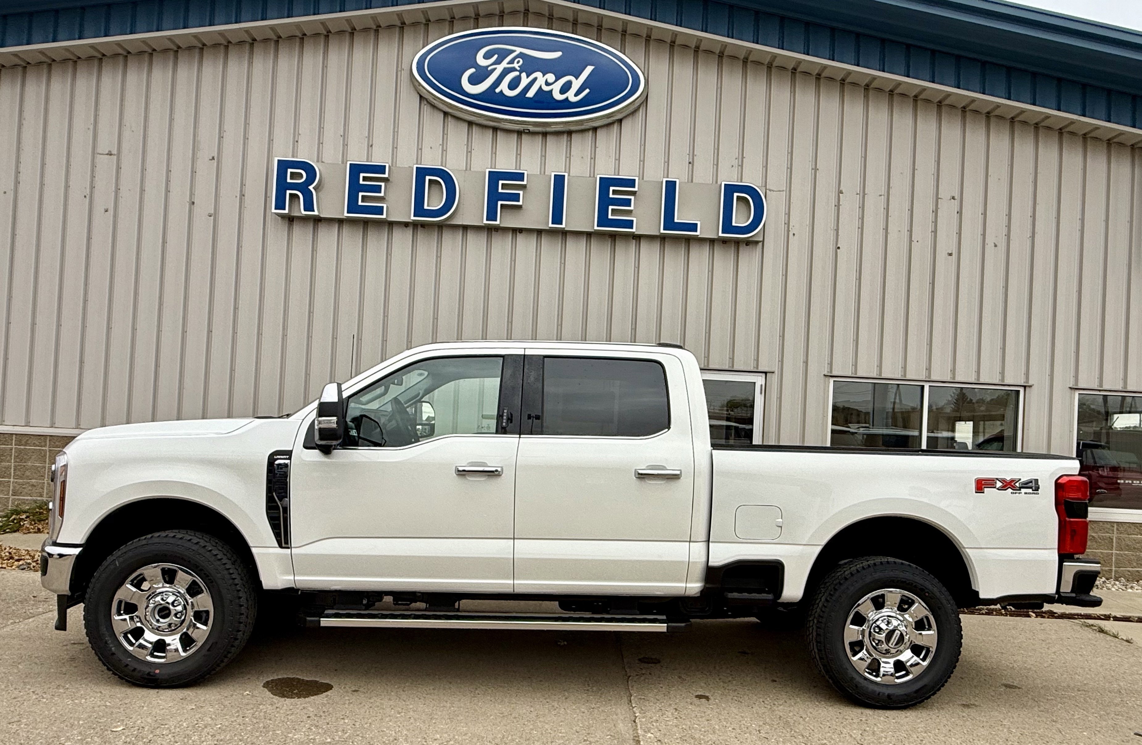 2026 Ford F-350 Super Duty Lariat's photo