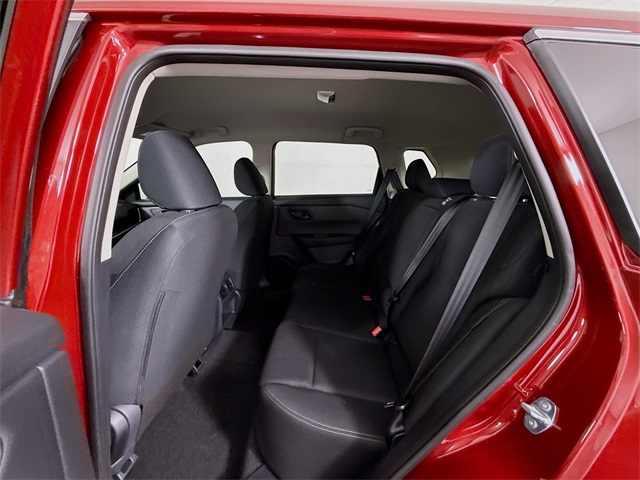 2025 Nissan Rogue S photo 5