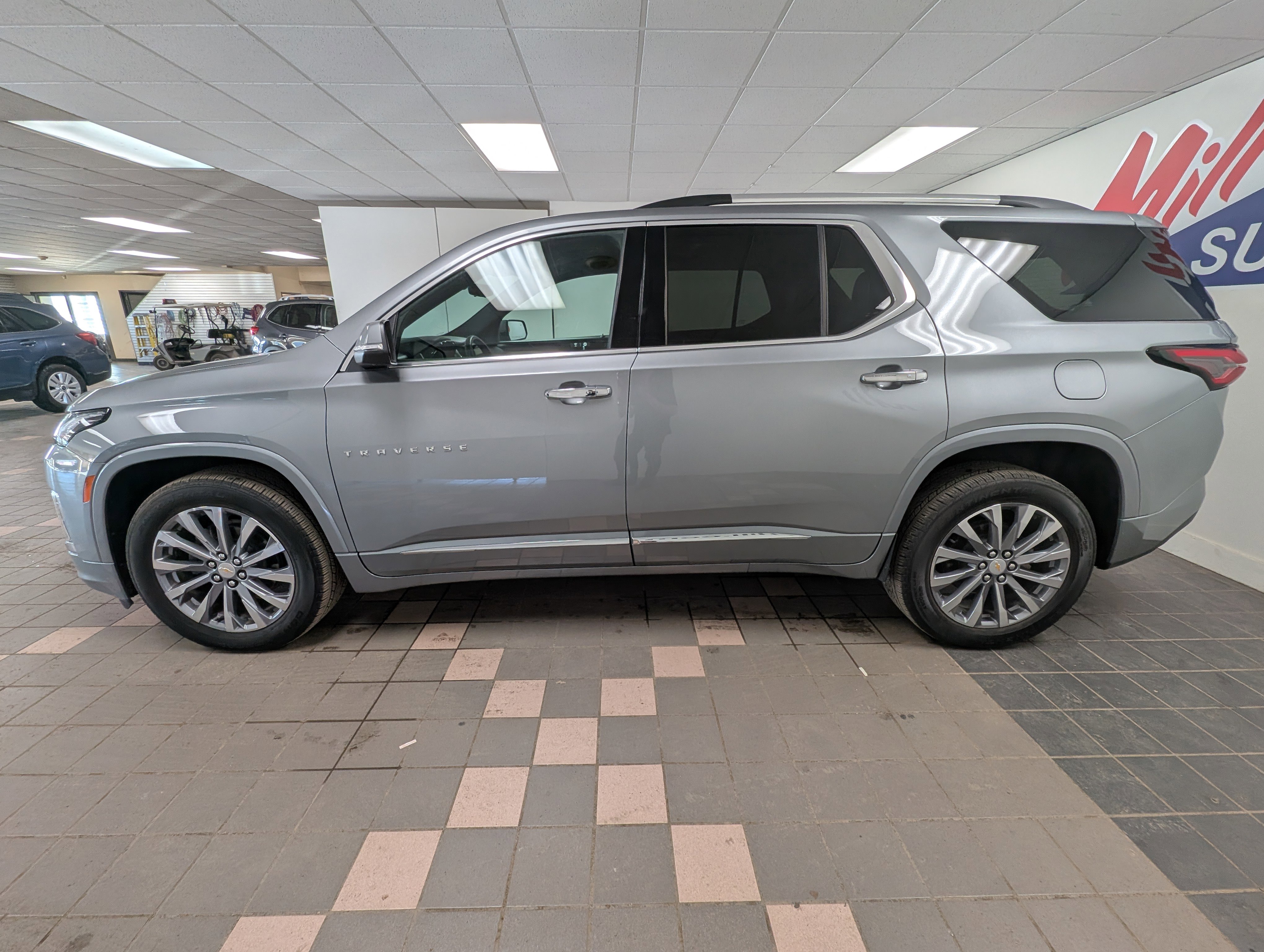 Used 2023 Chevrolet Traverse Premier with VIN 1GNEVKKW4PJ337576 for sale in Hermantown, Minnesota