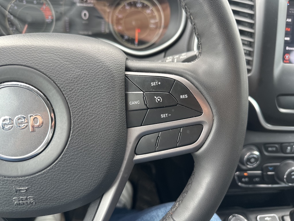 2021 Jeep Cherokee Latitude Lux photo 14