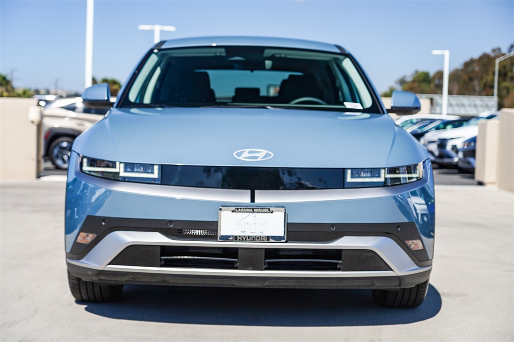 2025 Hyundai Ioniq 5 SE photo 3