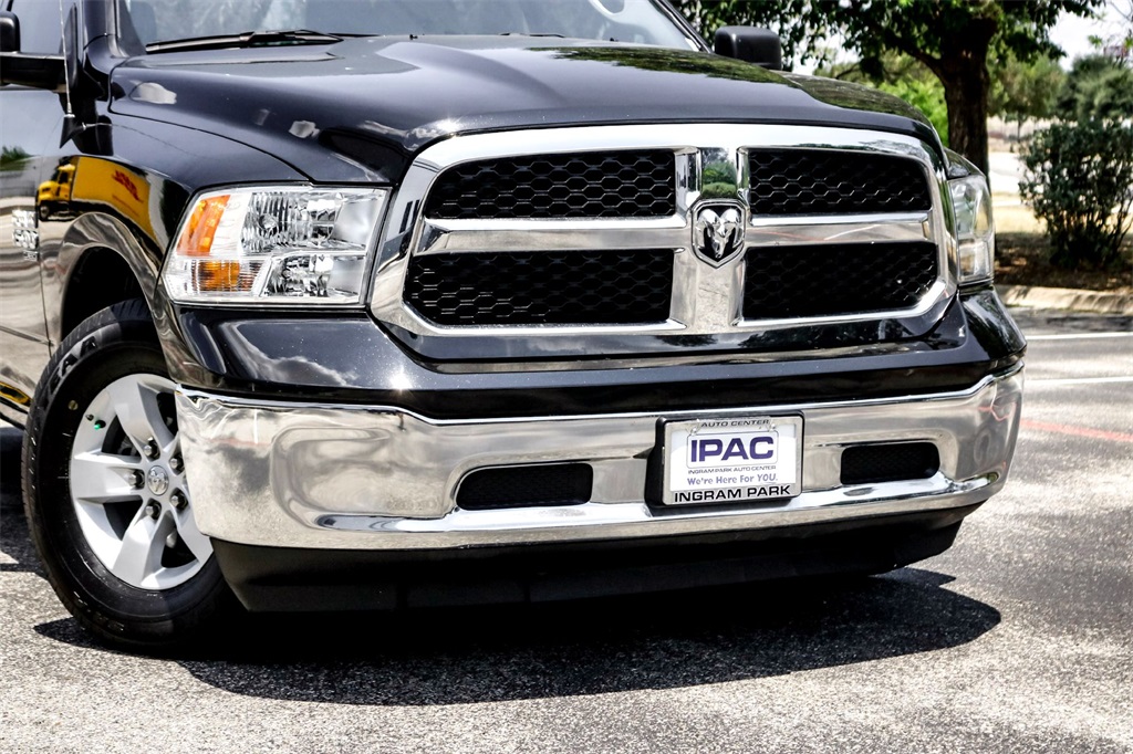 2024 Ram 1500 SLT photo 3
