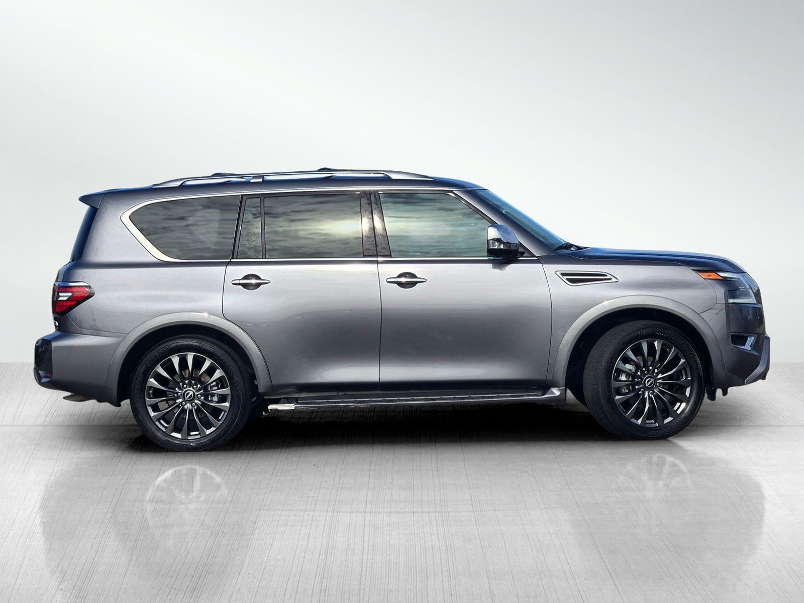 2023 Nissan Armada Platinum photo 3