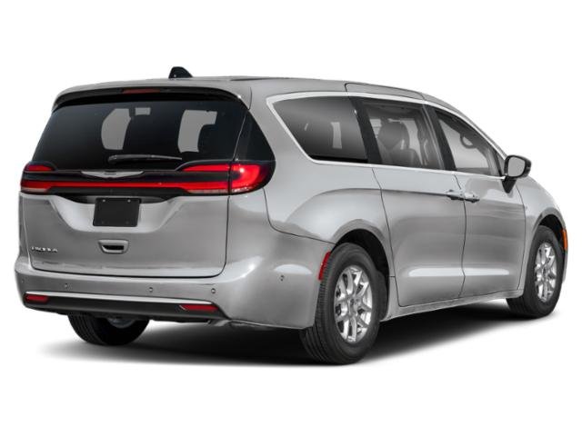2026 Chrysler Pacifica Select's photo