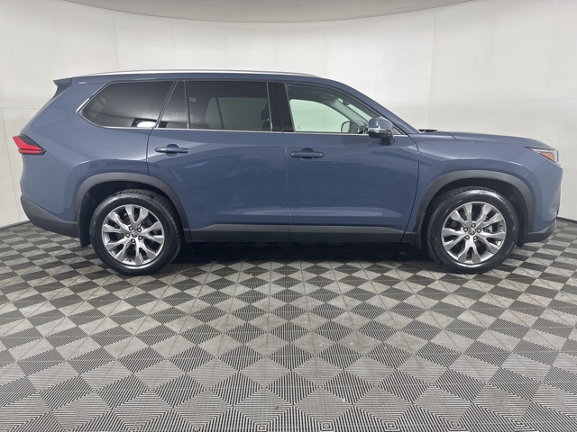 2024 Toyota Grand Highlander Limited photo 2