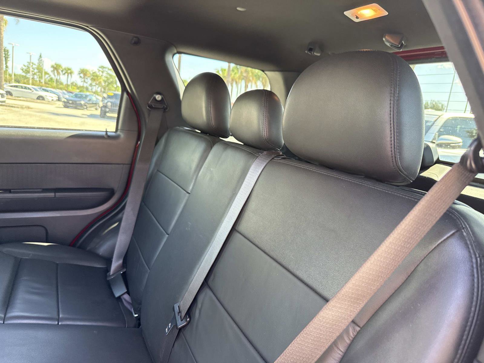 2011 Ford Escape Limited photo 14