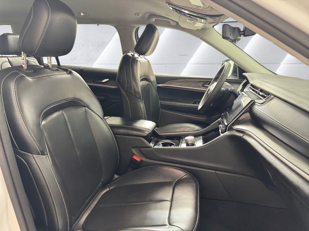 2023 Jeep Grand Cherokee Limited photo 14