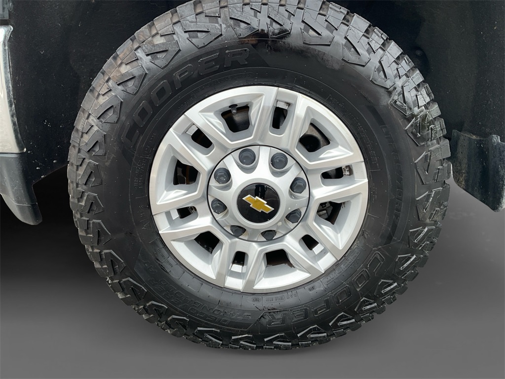 2022 Chevrolet Silverado 2500HD LT photo 13