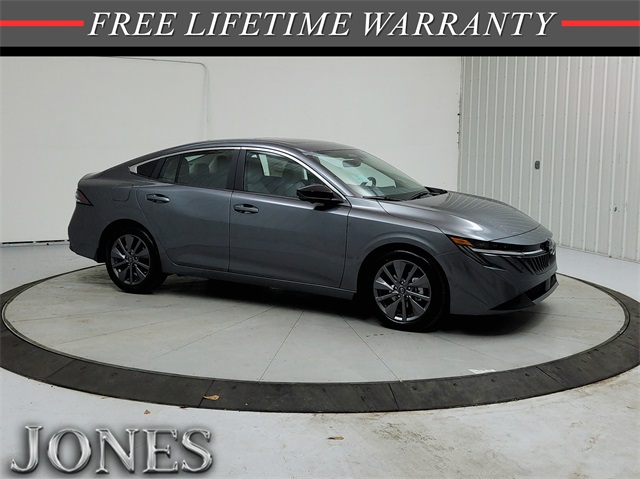 2026 Nissan Sentra SL's photo