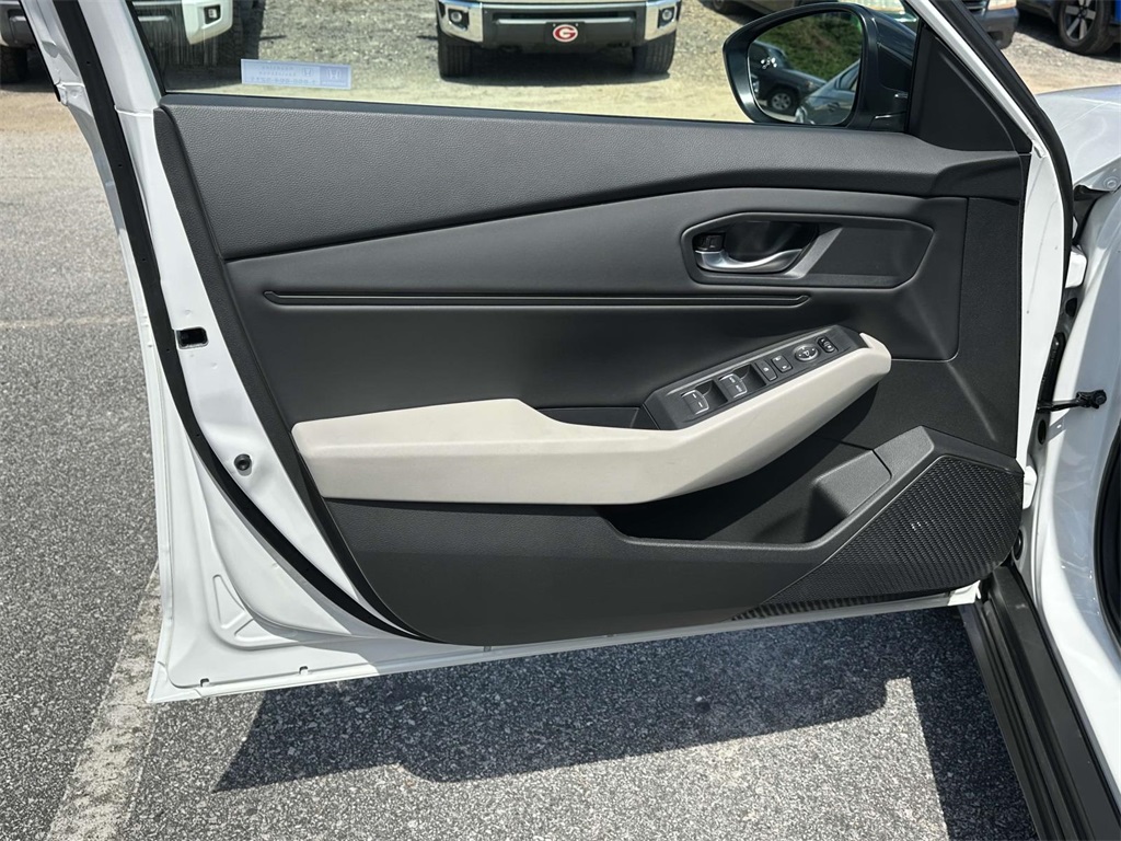 2025 Honda Accord SE photo 4