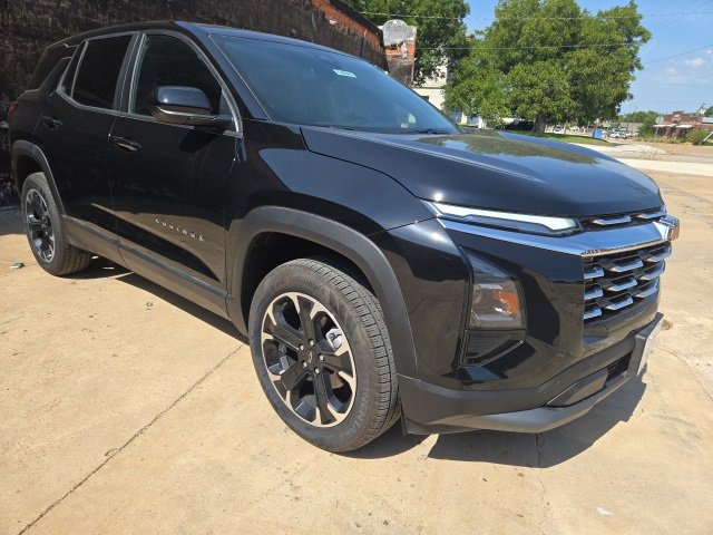 2025 Chevrolet Equinox LT photo 3