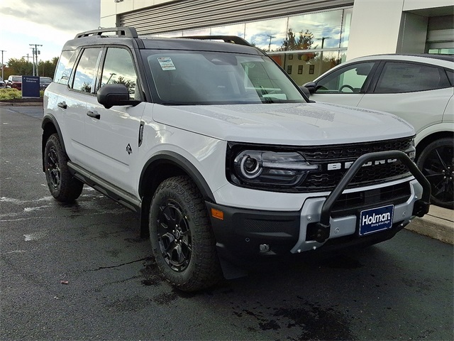 2025 Ford Bronco Sport Outer Banks photo 2