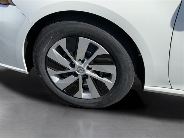 2025 Nissan Altima 2.5 S photo 5