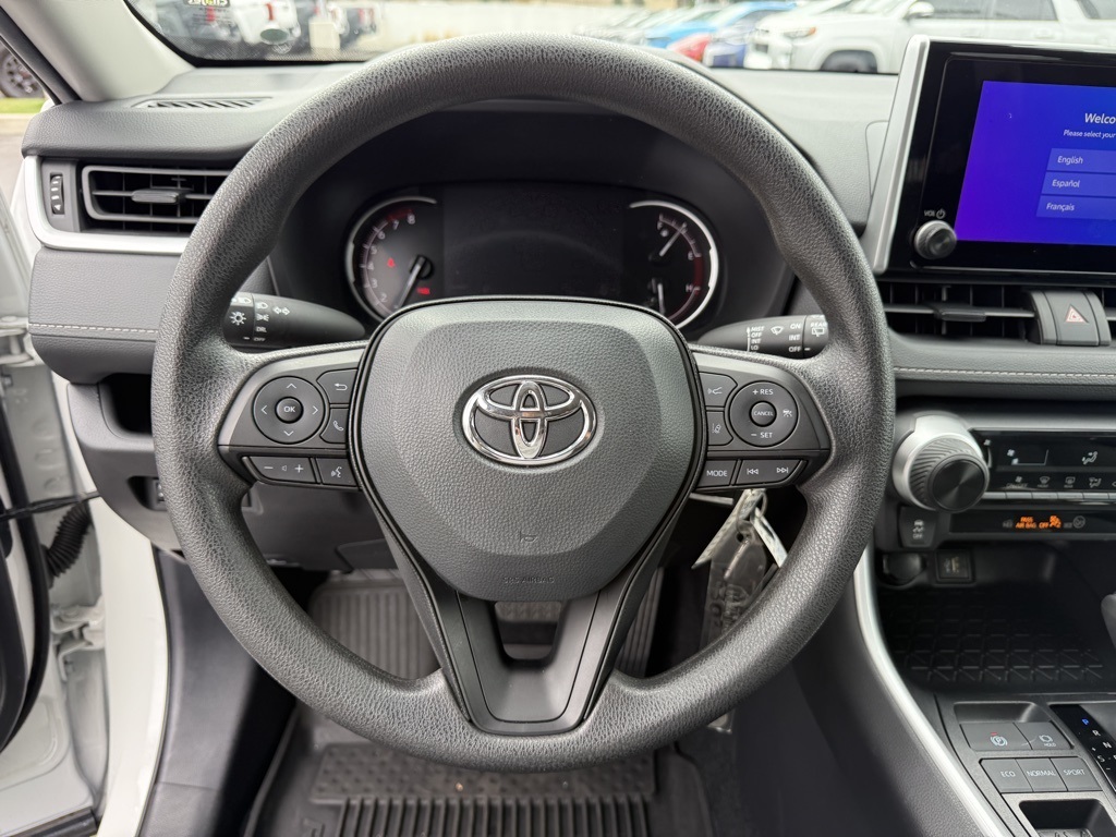 2025 Toyota RAV4 LE photo 19