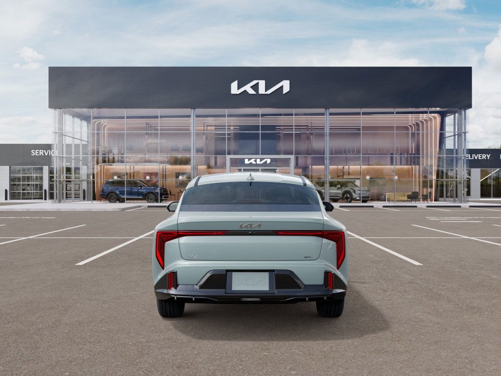 2025 Kia K4 GT-Line photo 3