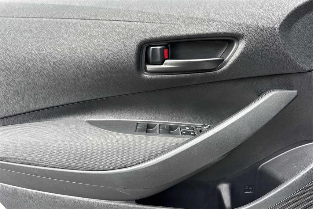 2023 Toyota Corolla LE photo 11