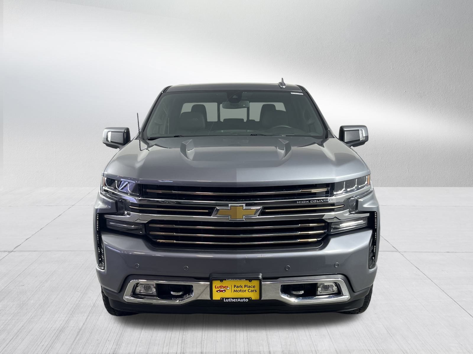 2022 Chevrolet Silverado 1500 High Country photo 2